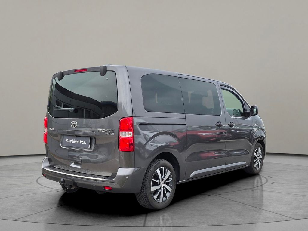 toyota-proace-verso-family-2-0-d-4d-106kw - 1