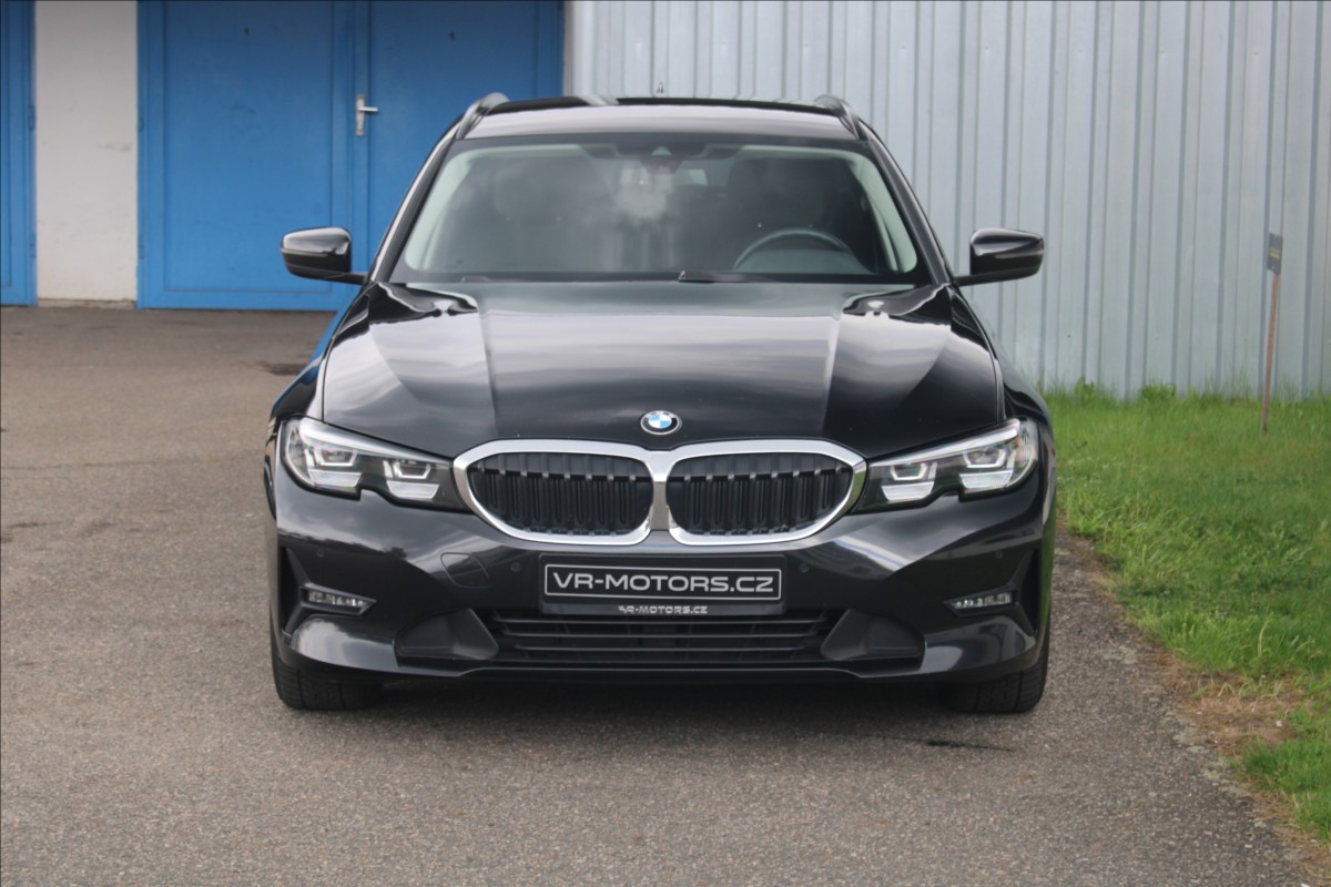 bmw-rada-3-320d-xdrivetouring-advantage - 1