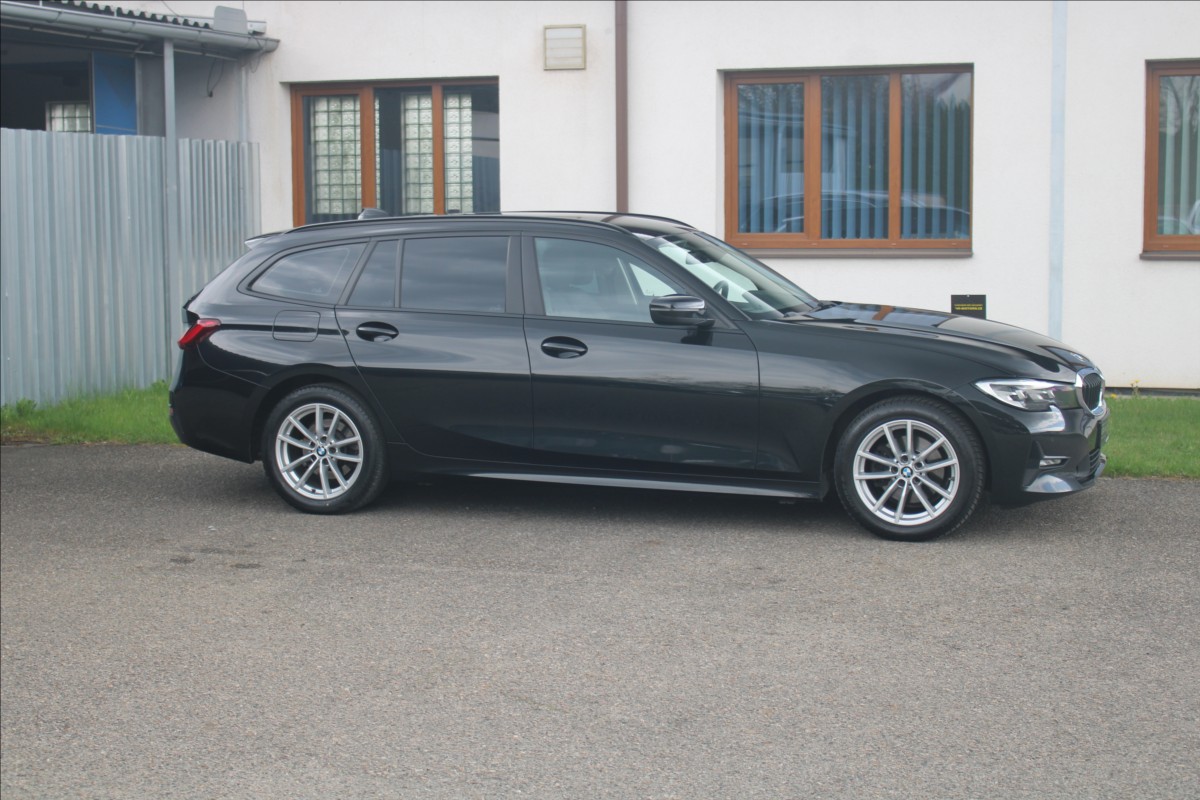 bmw-rada-3-320d-xdrivetouring-advantage - 2