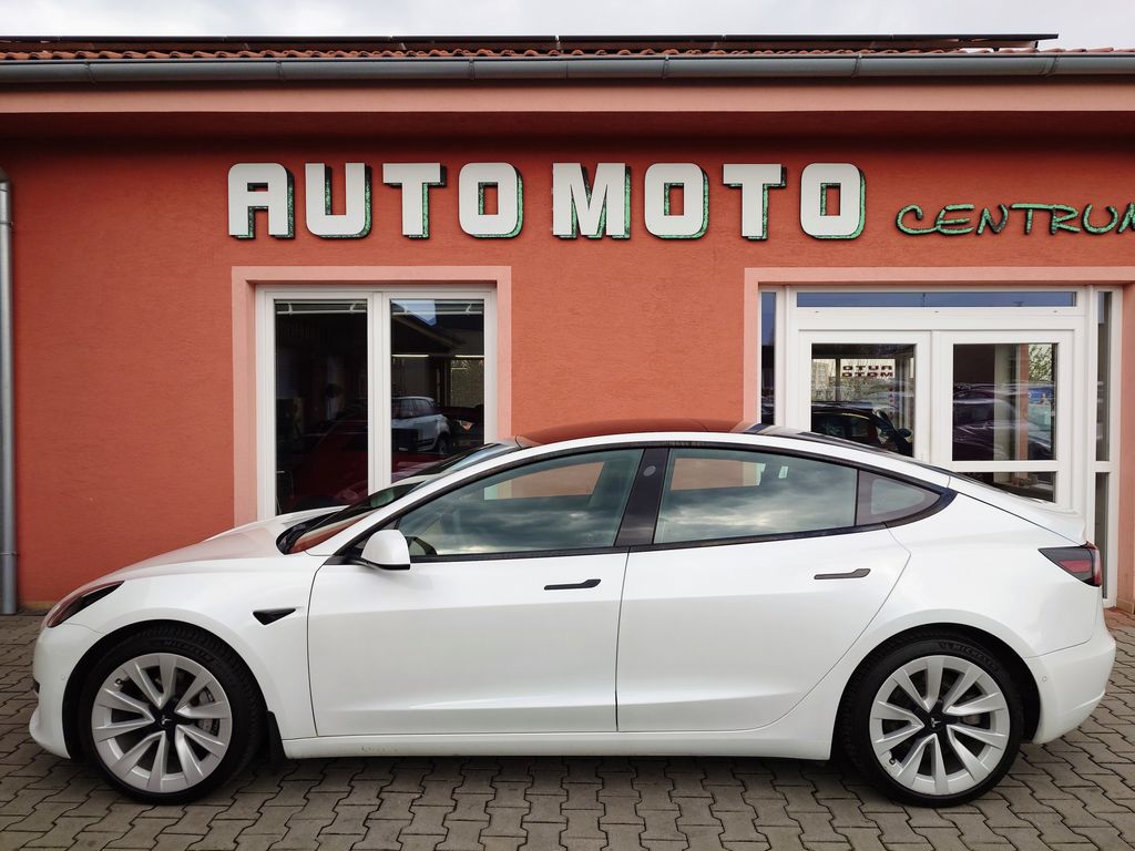 tesla-model-3-standard-range-208-kw - 1