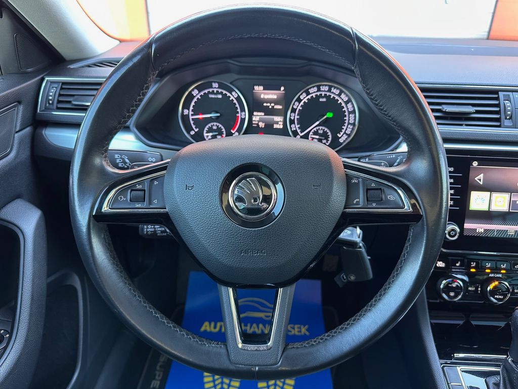 skoda-superb-ambition-1-6-tdi-88kw-dsg-navi - 9