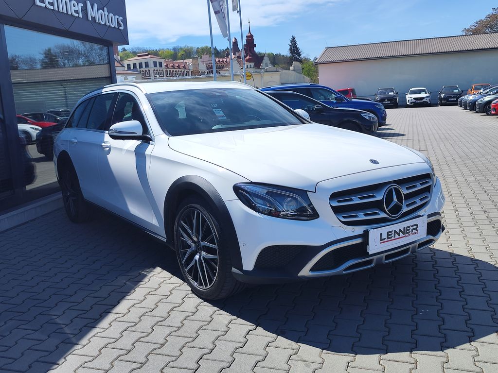 mercedes-benz-tridy-e-e220d-143kw-4matic-all-terrain - 2