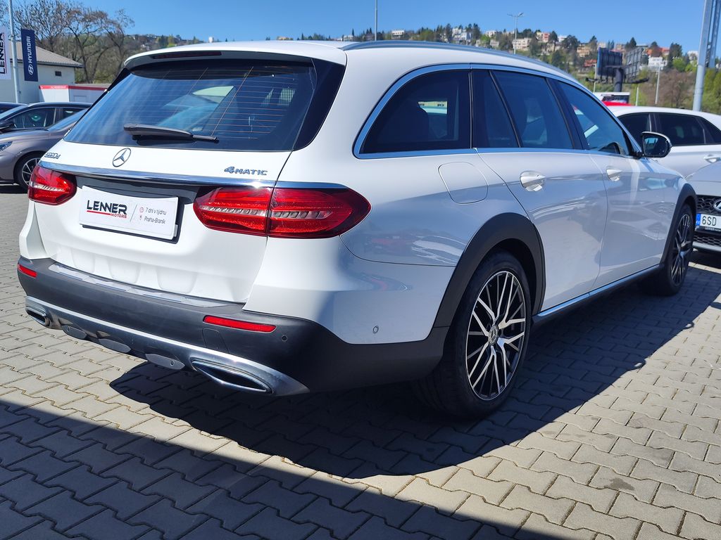mercedes-benz-tridy-e-e220d-143kw-4matic-all-terrain - 4