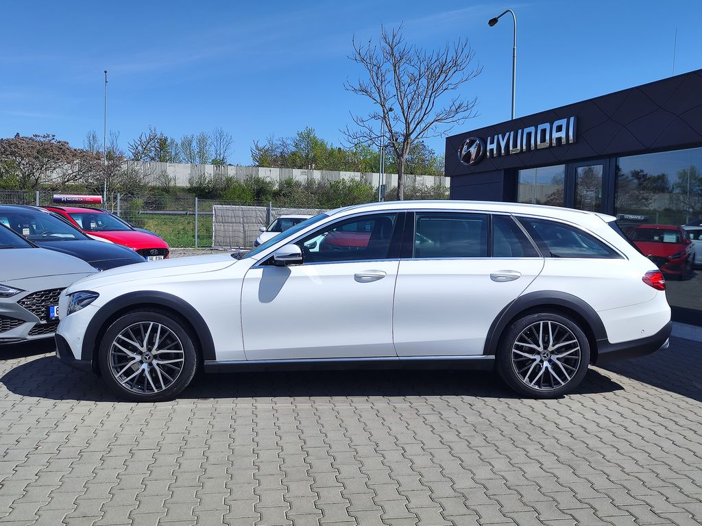 mercedes-benz-tridy-e-e220d-143kw-4matic-all-terrain - 7