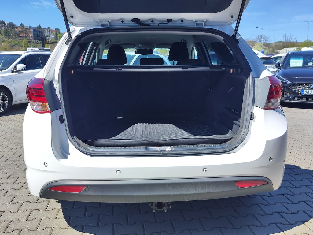 hyundai-i40-1-6-crdi-100kw-success-dct - 8