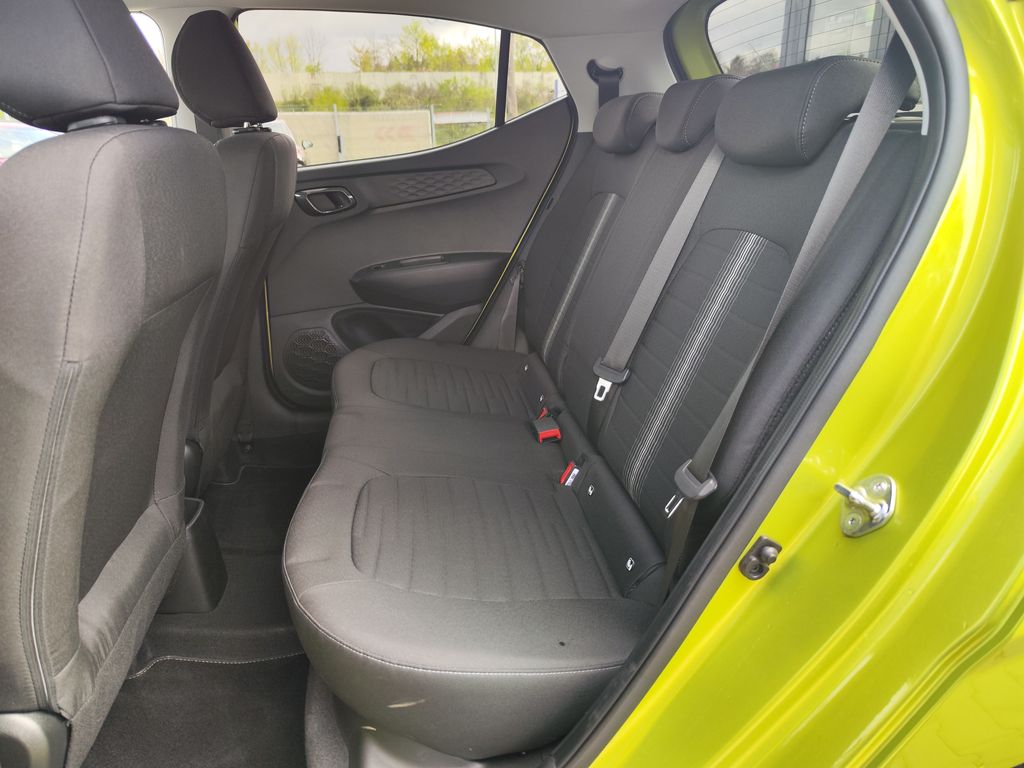 hyundai-i10-1-0i-46kw-smart-15 - 9