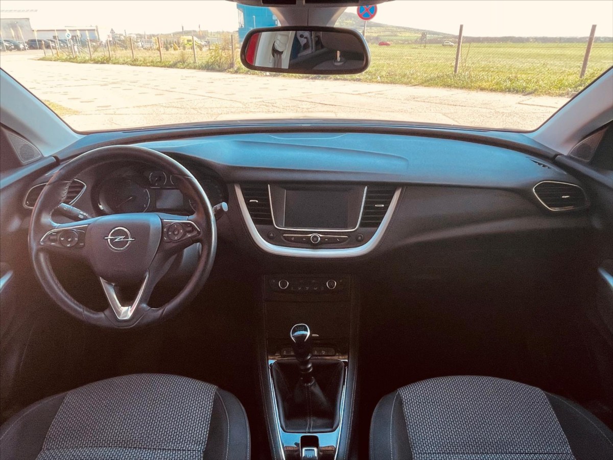 opel-grandland-x-1-2-turbo - 6