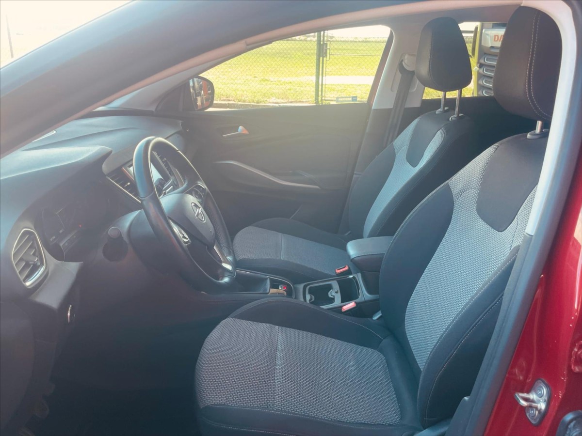 opel-grandland-x-1-2-turbo - 7