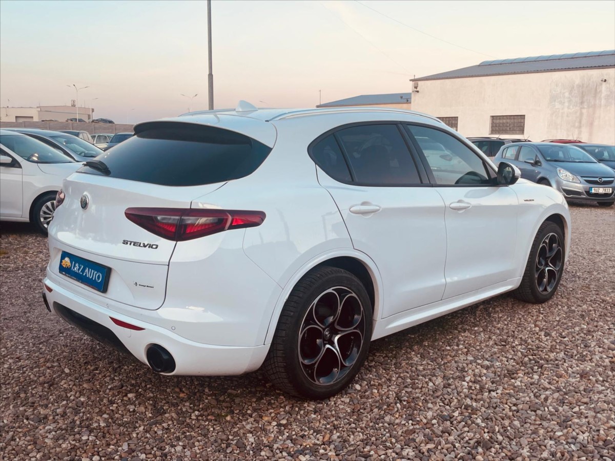 alfa-romeo-stelvio-2-1-jtdm-q4-veloce - 5