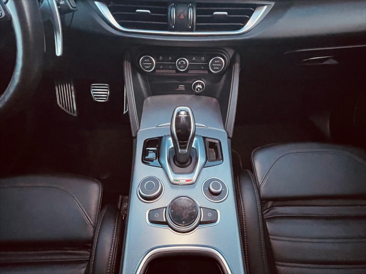 alfa-romeo-stelvio-2-1-jtdm-q4-veloce - 9