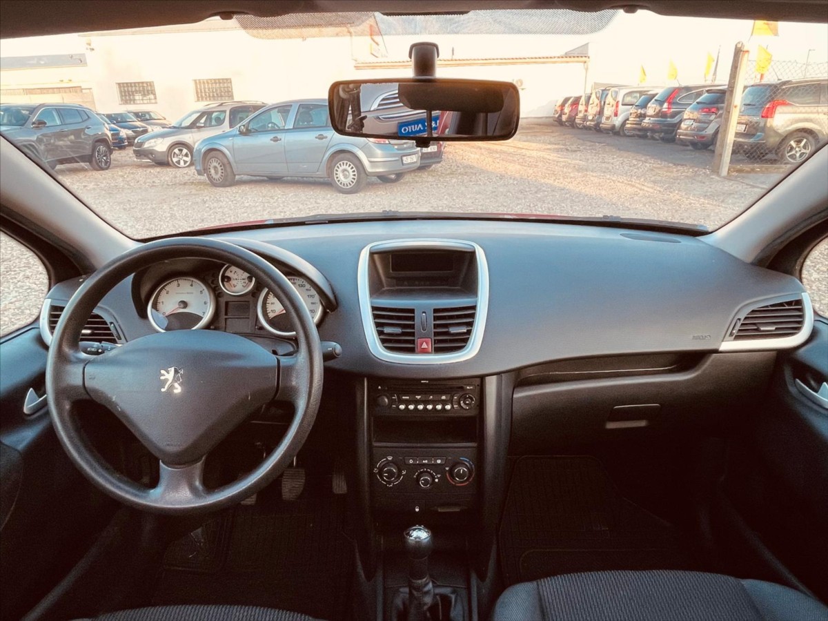 peugeot-207-1-4-i - 6