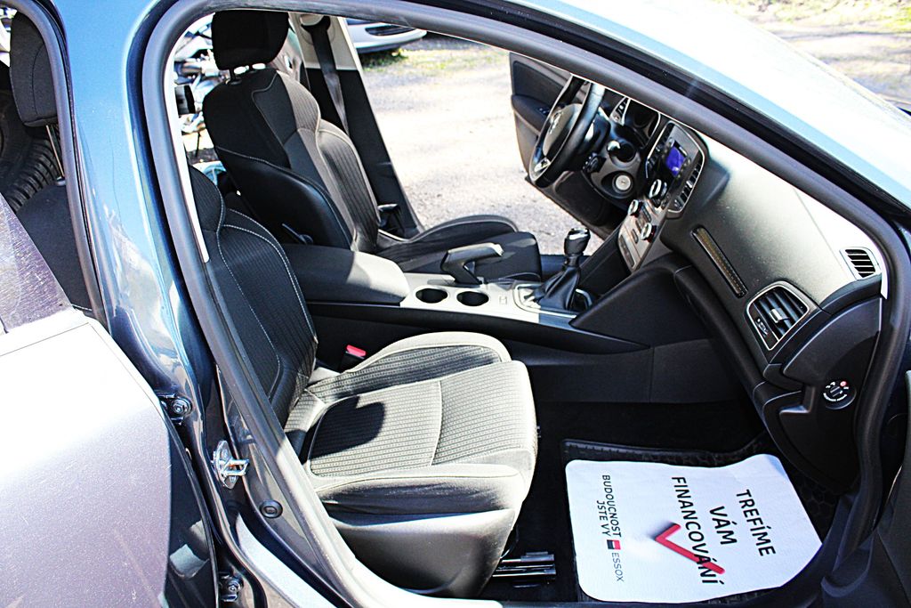 renault-megane-kombi-1-2i-97-kw - 7