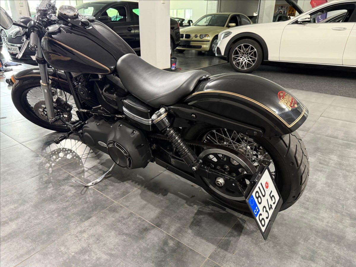 harley-davidson-1-6-street-bob - 3