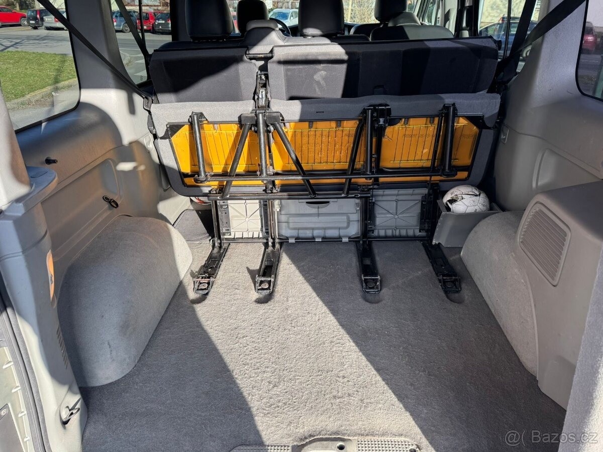 renault-trafic-2-0 - 4