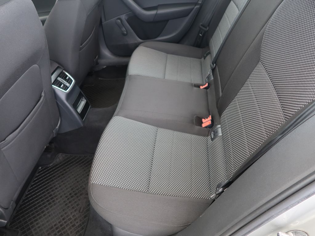 skoda-octavia-1-6tdi-81kw-cz-ambition - 9