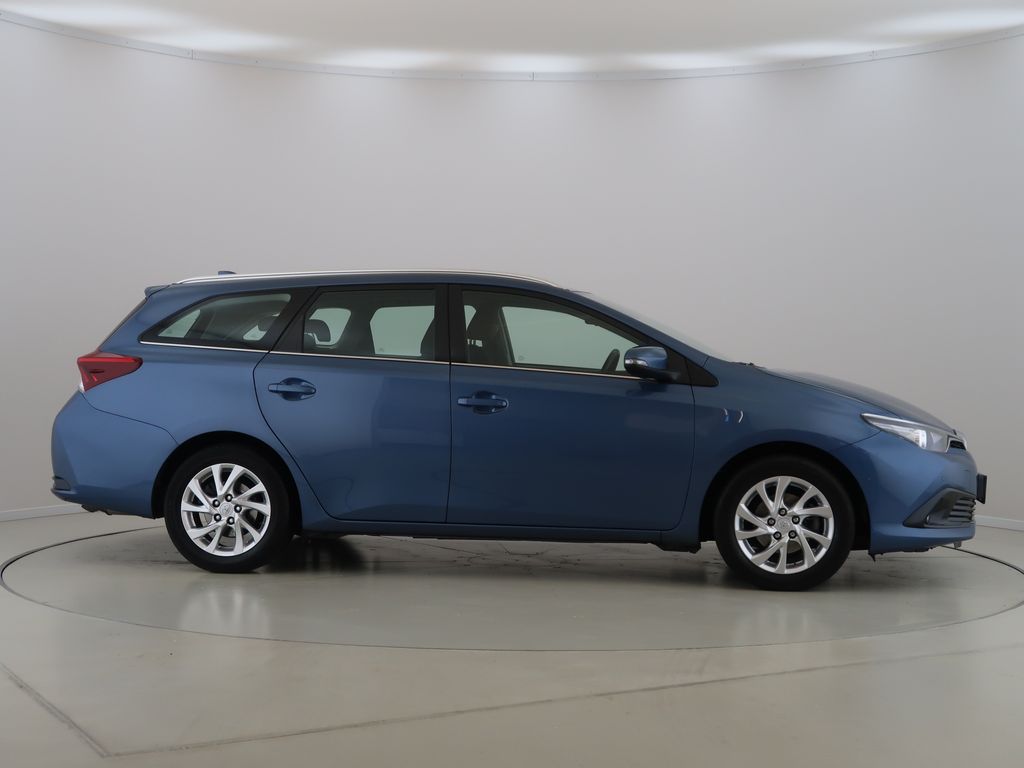 toyota-auris-1-6valvematic-cz-activetrend - 3