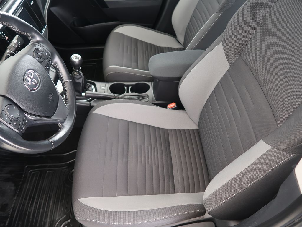 toyota-auris-1-6valvematic-cz-activetrend - 8