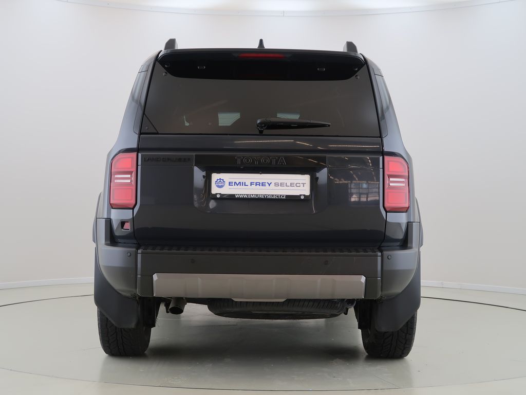 toyota-land-cruiser-2-8diesel-4x4-cz-invincible - 5