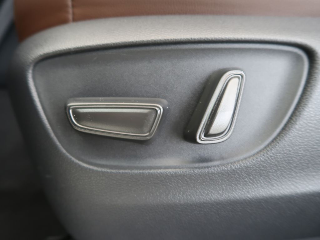 toyota-land-cruiser-2-8diesel-4x4-cz-invincible - 9