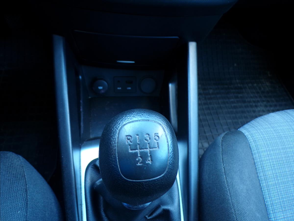 kia-ceed-1-4-16v-77kw - 9