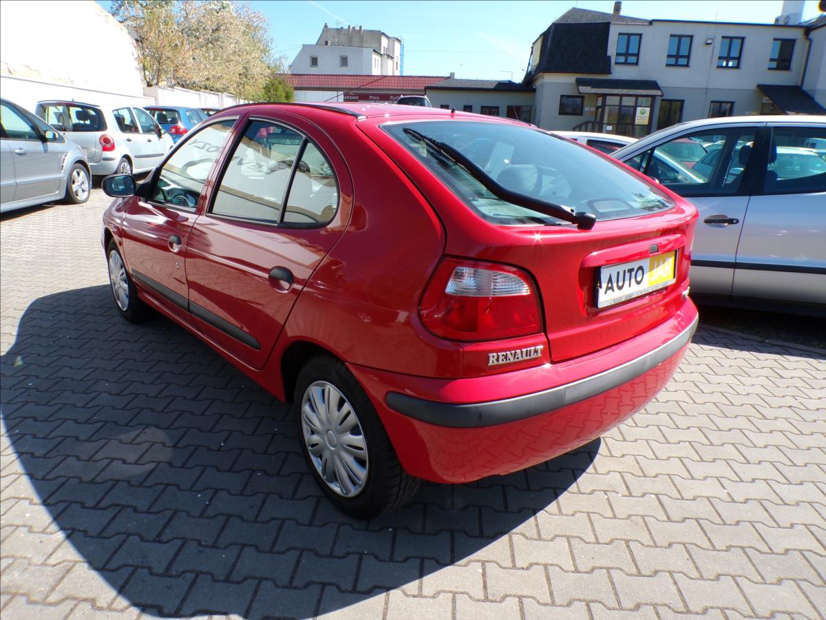 renault-megane-1-6-16v - 3