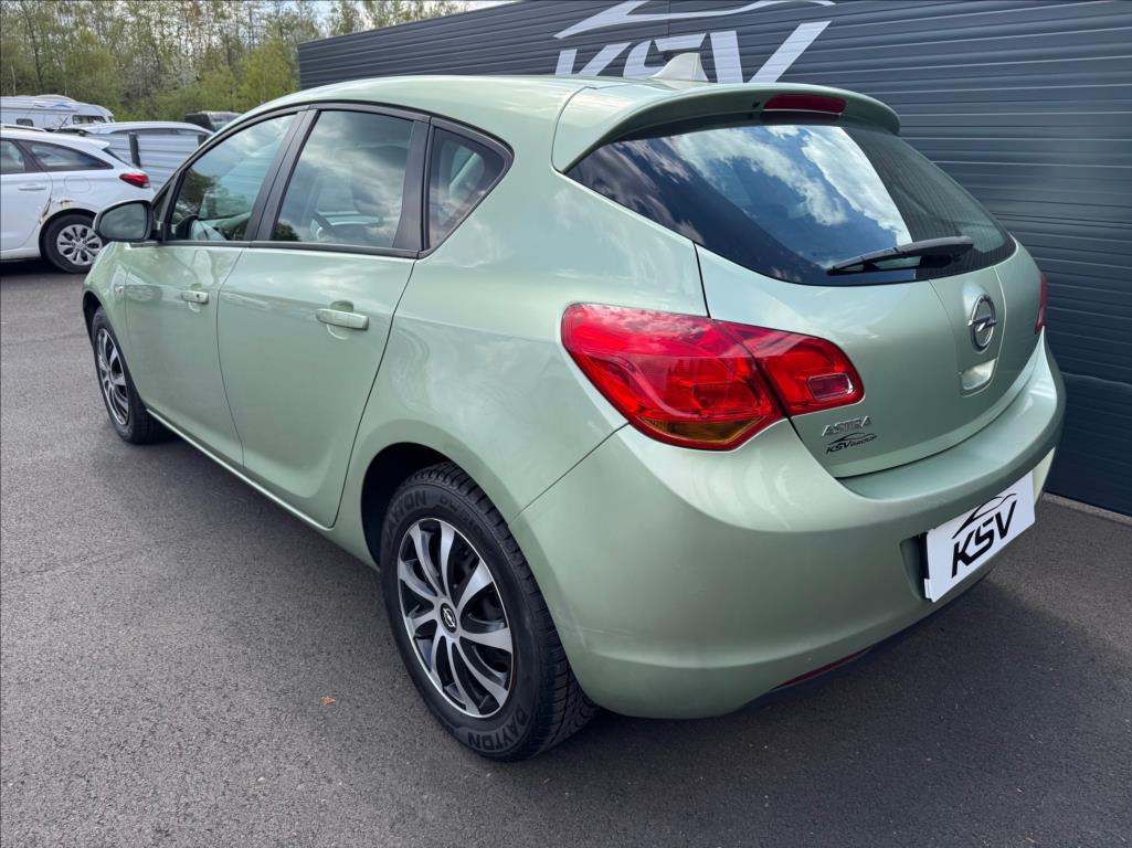 opel-astra-1-4 - 8