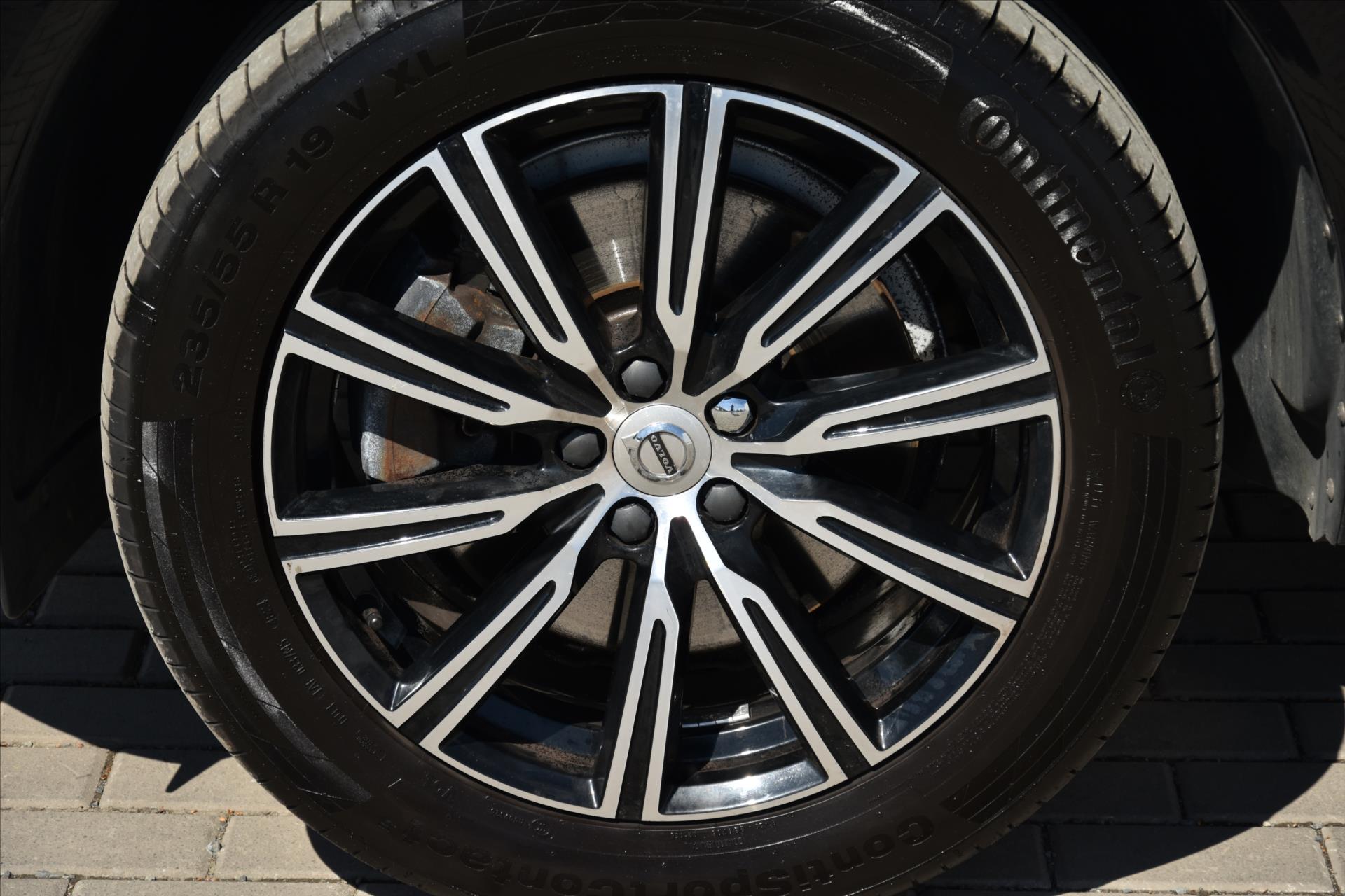 volvo-xc60-t5-184kw-awd-inscription-cr - 8