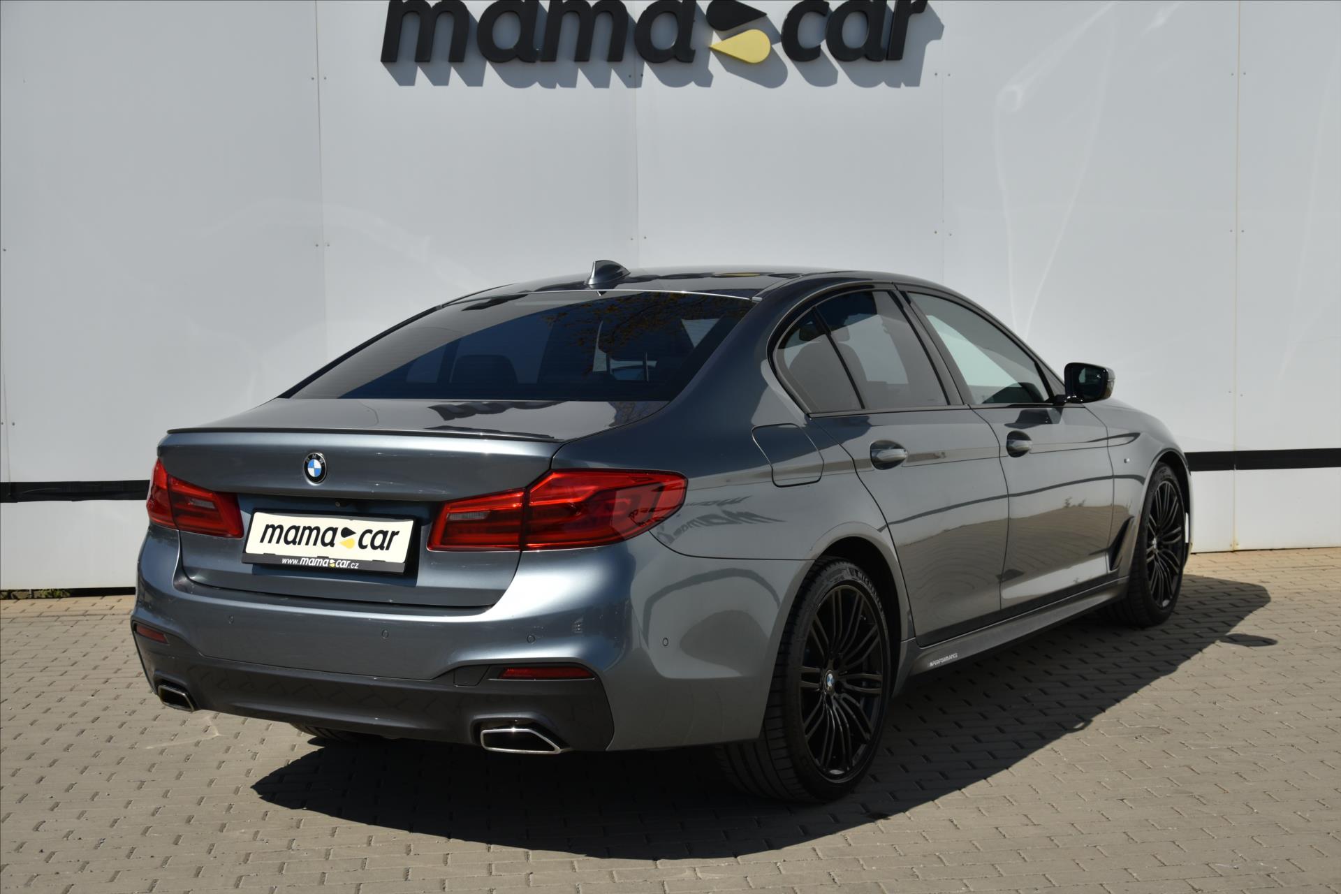 bmw-rada-5-540i-xdrive-250kw-m-paket-cr - 6