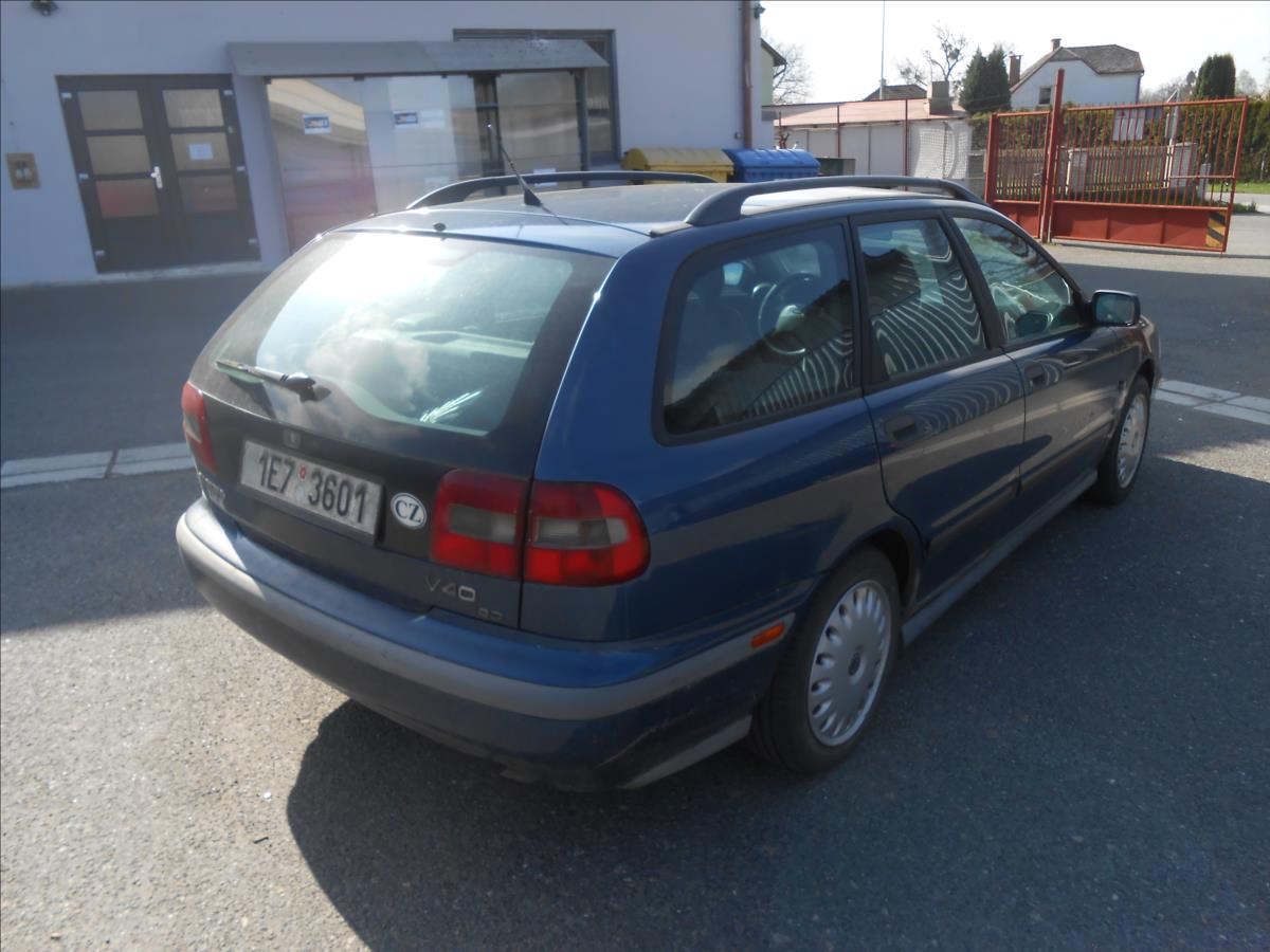 volvo-v40-1-9-d-70kw - 5