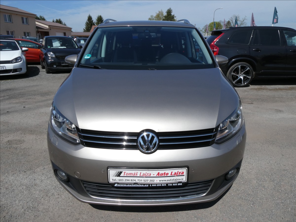volkswagen-touran-1-6-tdi-life-7-mist-webasto - 1