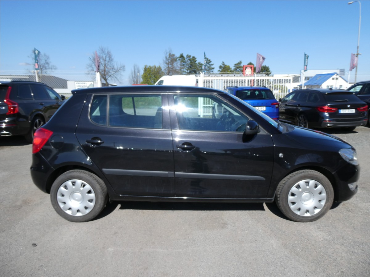 skoda-fabia-1-2-tsi-77kw-1-majitel-klima - 1