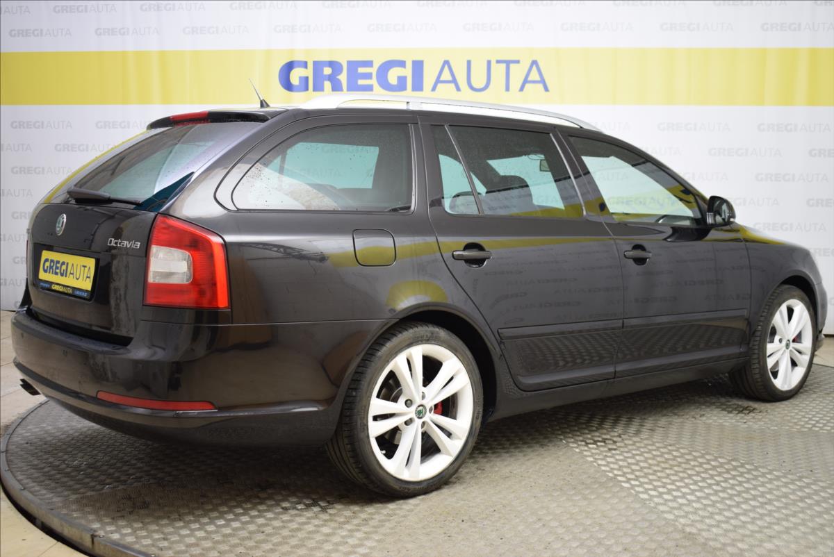 skoda-octavia-2-0-tdi-rs-top-stav-pr-servis - 5