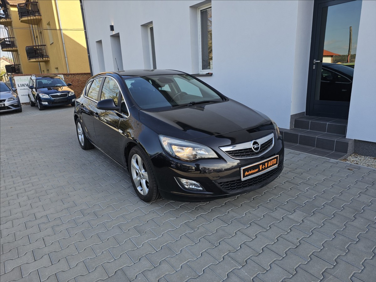 Opel Astra 1,6 132KW Sports Tourer klima