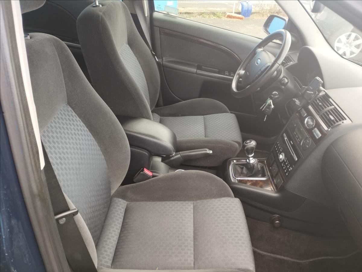 ford-mondeo-1-8-ghia - 7