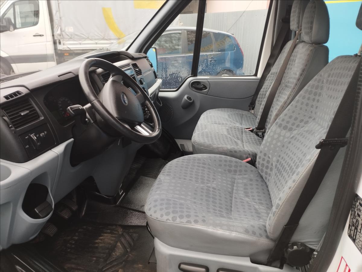 ford-transit-2-2-tdci-9-mist-6-rychlosti - 6