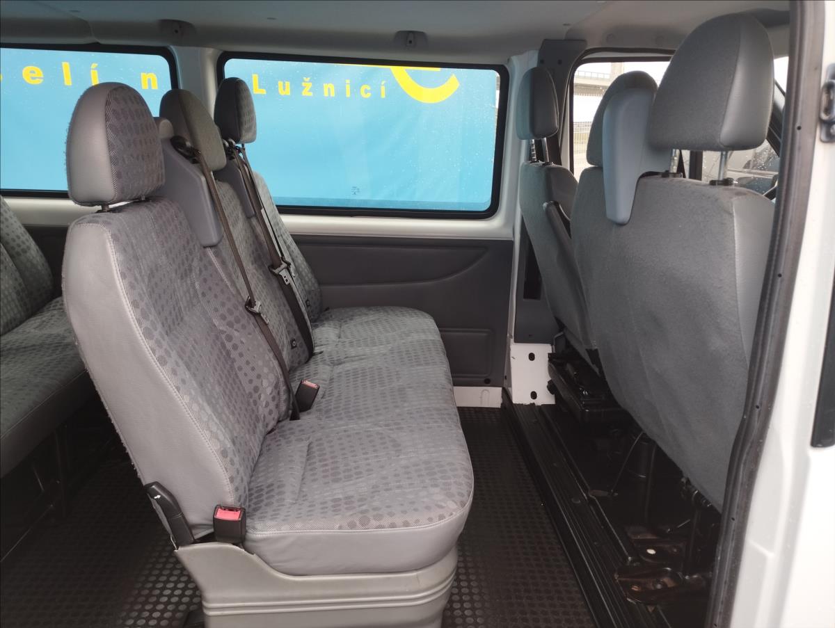 ford-transit-2-2-tdci-9-mist-6-rychlosti - 8