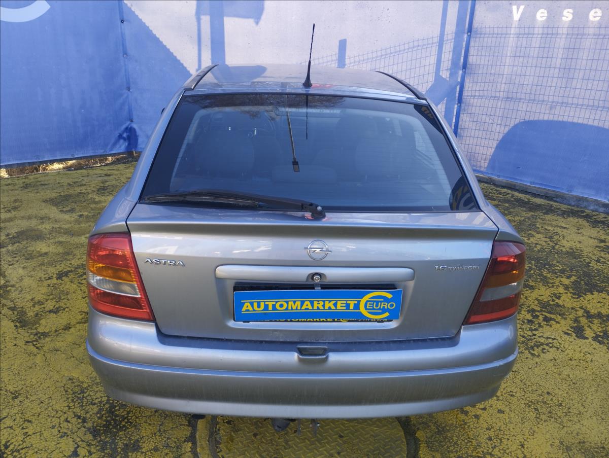 opel-astra-1-6-1-6-16v-sport - 4
