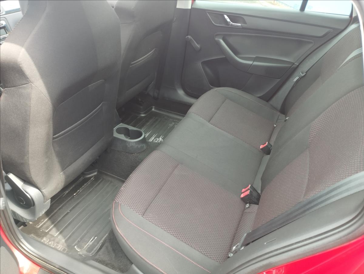 skoda-rapid-1-2-panorama - 9