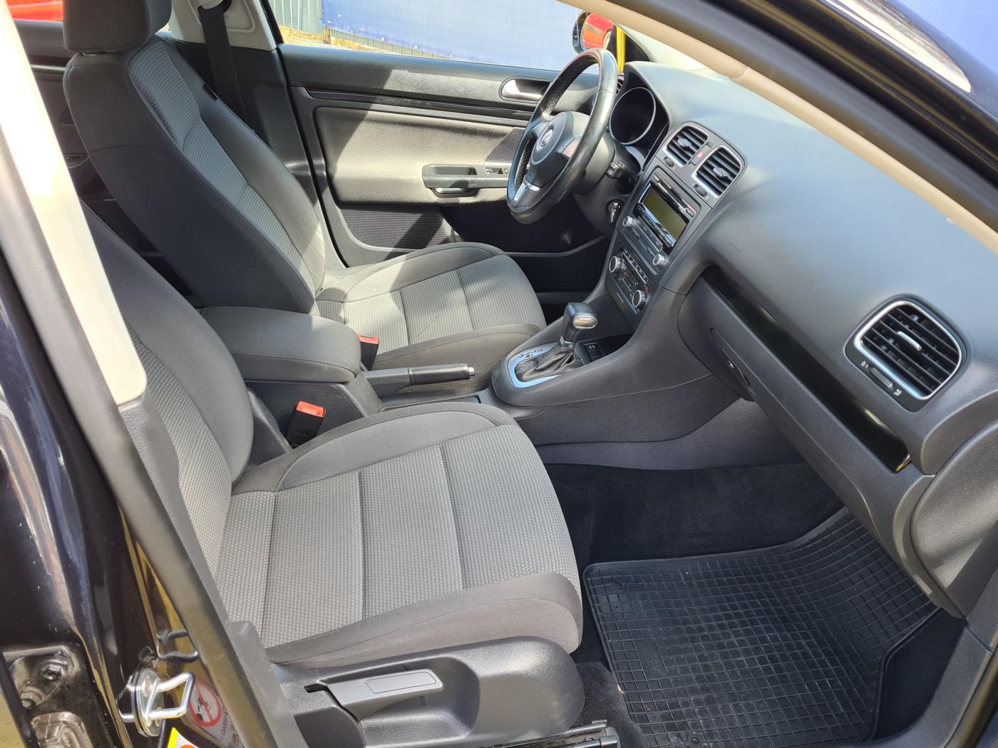 volkswagen-golf-1-6-tdi-77kw-dsg - 7