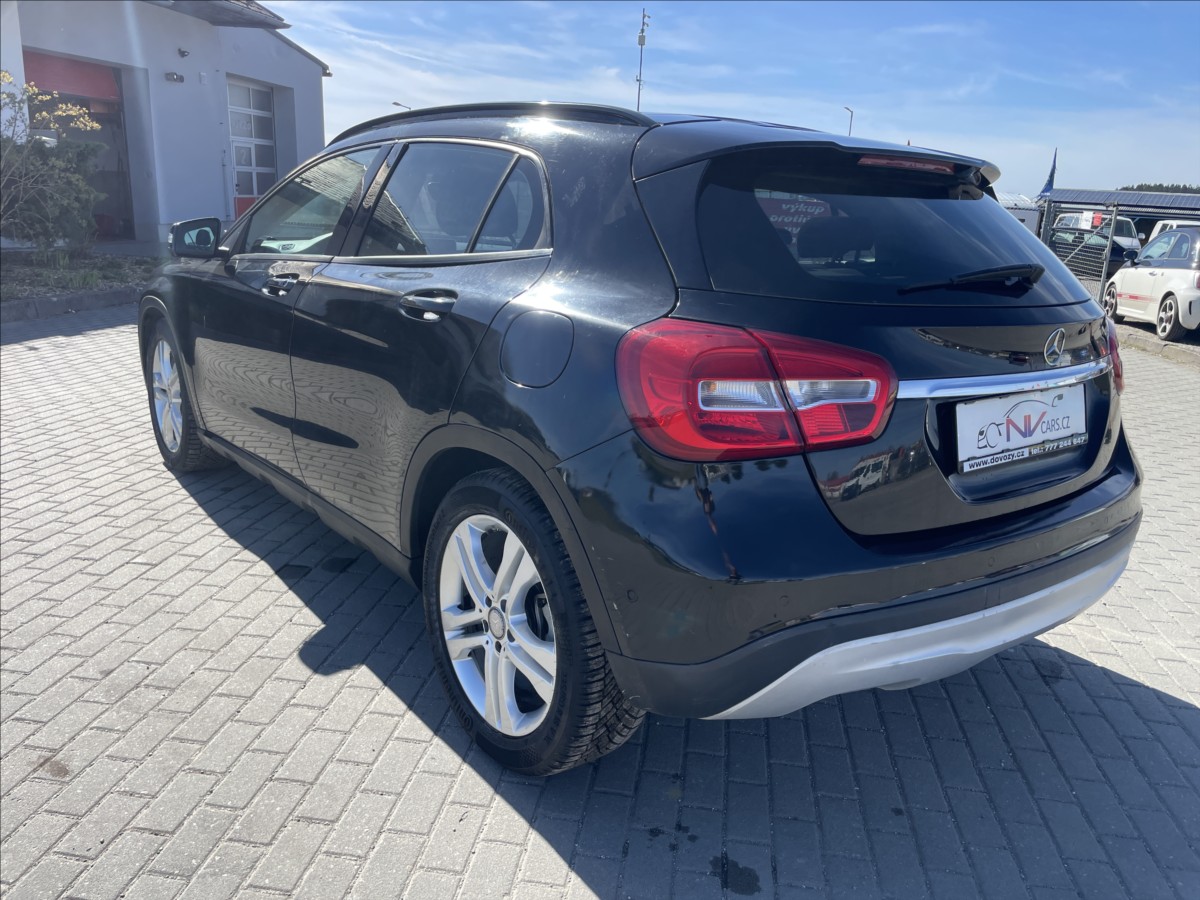 mercedes-benz-gla-2-2-cdi-100kw-bez-koroze-po-stk - 2