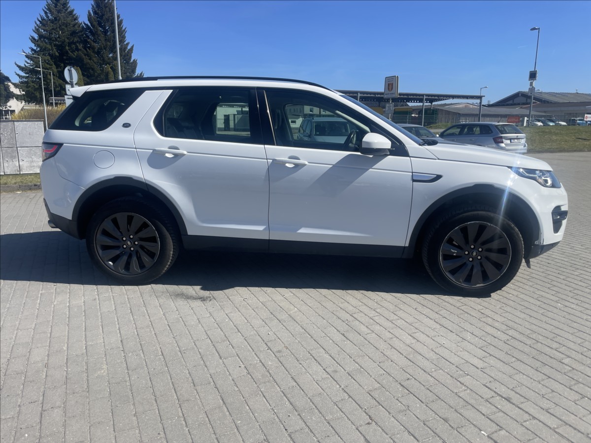 land-rover-discovery-2-0-td4-132kw-awd-pano-7mist-tazne-dph - 4
