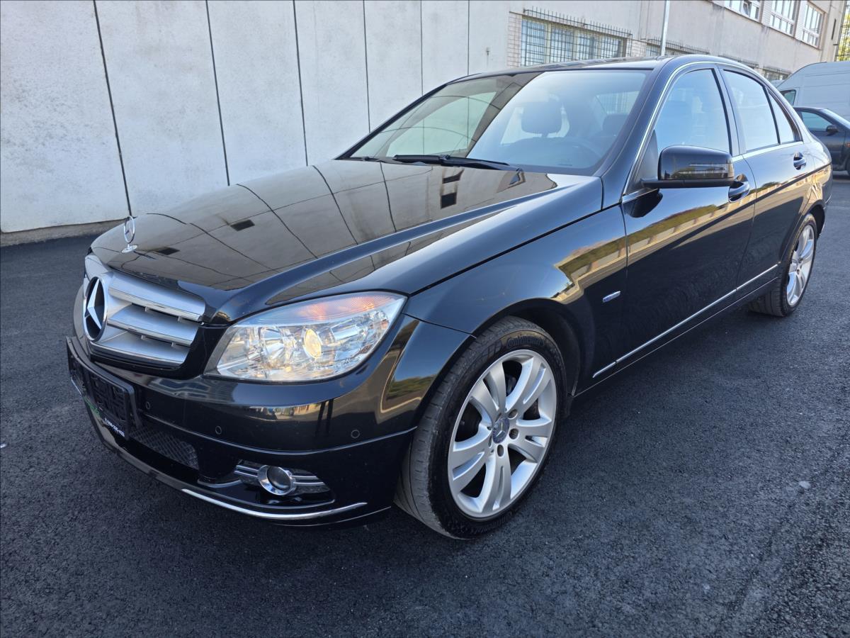 Mercedes-Benz Třídy C 2,1 2.2CDI AVANTGARDE 1.MAJITEL  2.2CDI AVANTGARDE 1.MAJITEL