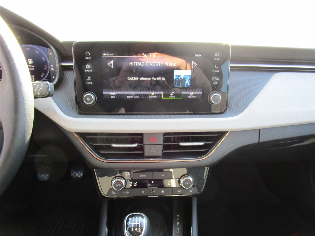 skoda-scala-1-0tsi-130-let-premium-1-maj - 8