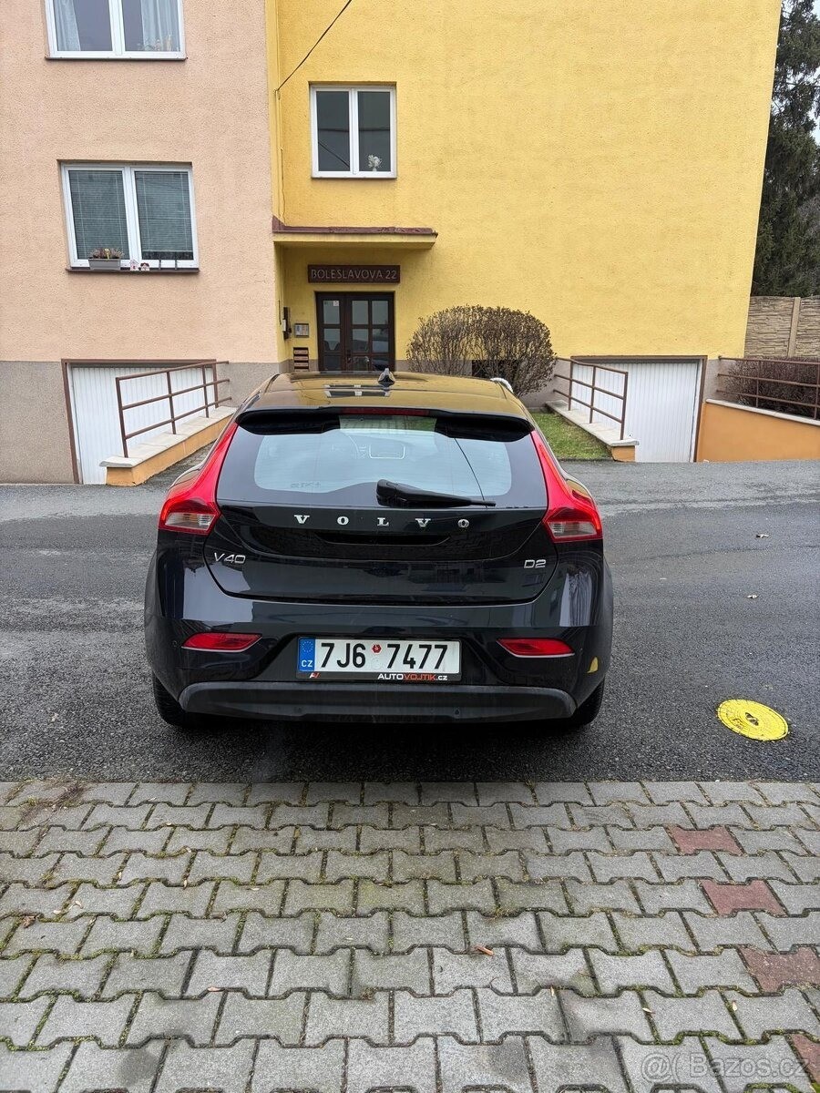 volvo-v40-1-6-prodam - 4