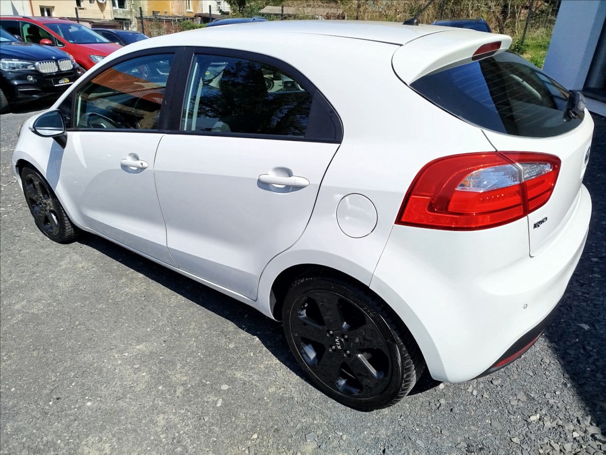kia-rio-1-4-crdi-66kw-1-majitel - 3