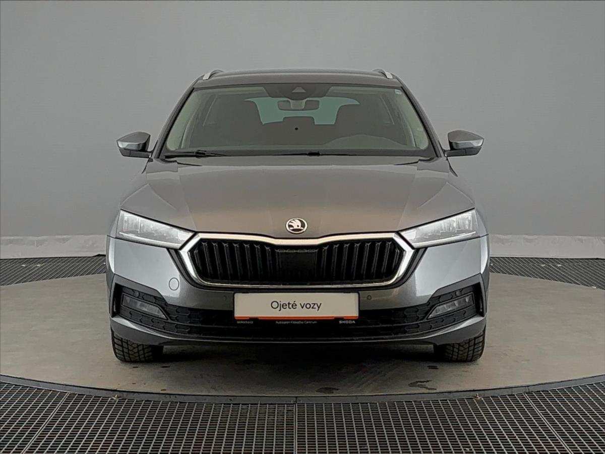 skoda-octavia-2-0-2-0tdi-4x4-7dsg-comfort - 3