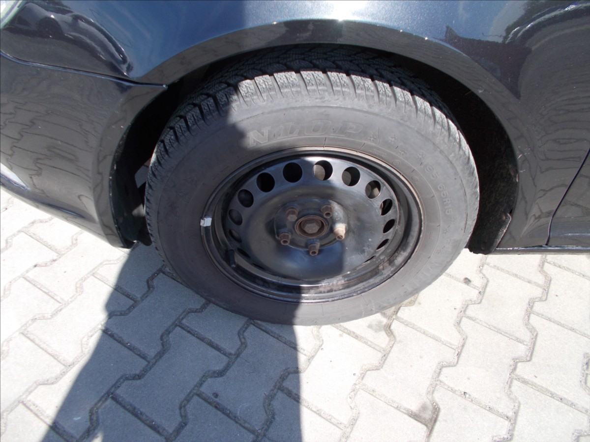 skoda-octavia-2-0-tdi-xenony-navigace-stk-4-2027-ii - 5