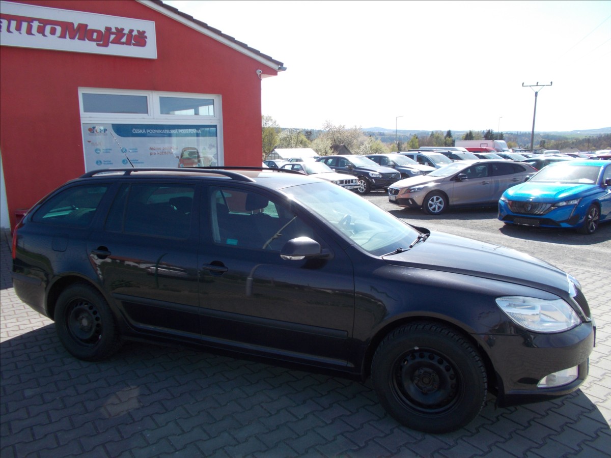 skoda-octavia-2-0-tdi-xenony-navigace-stk-4-2027-ii - 6