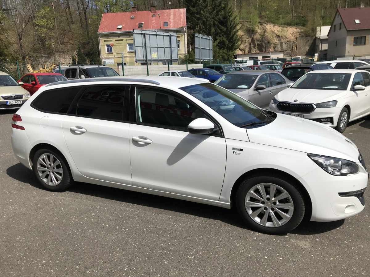 peugeot-308-1-2-pt-combi-81kw - 4