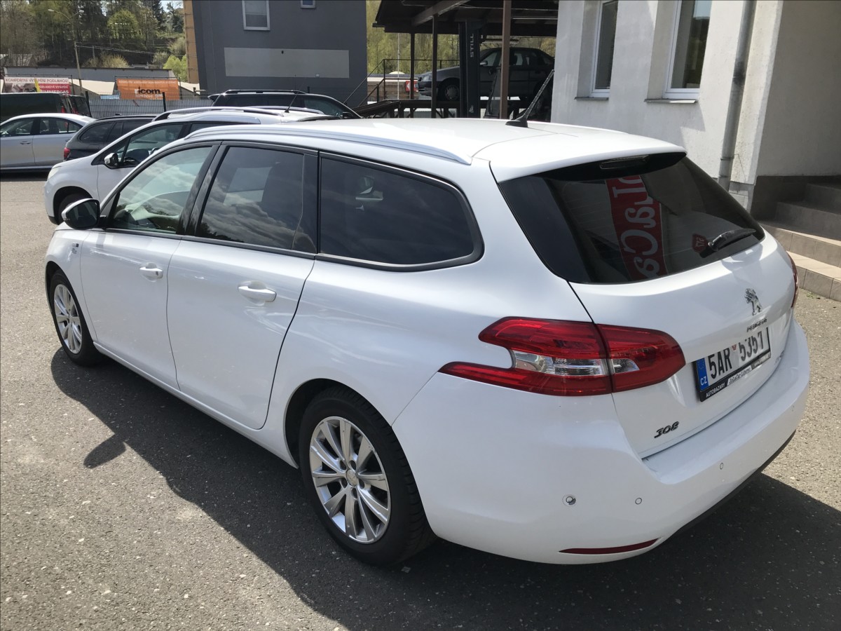 peugeot-308-1-2-pt-combi-81kw - 6